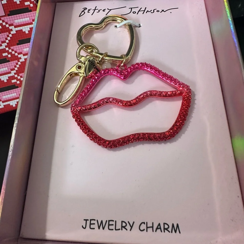 🆕Betsey Johnson LIPS Jewelry Charm/Keychain